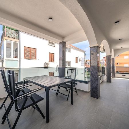 Villa Diamond โตรกีร์ ภายนอก รูปภาพ