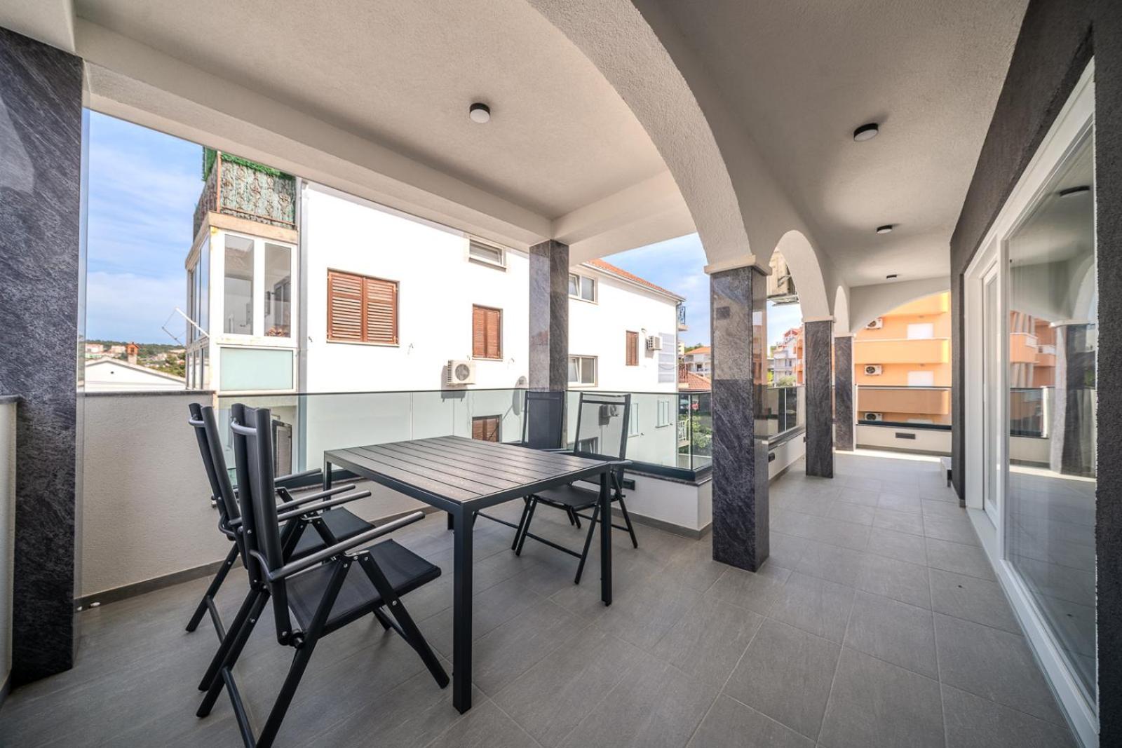 Villa Diamond โตรกีร์ ภายนอก รูปภาพ