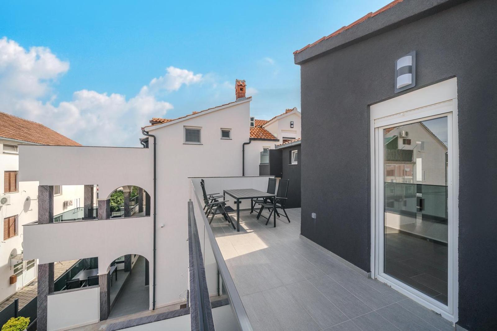 Villa Diamond โตรกีร์ ภายนอก รูปภาพ