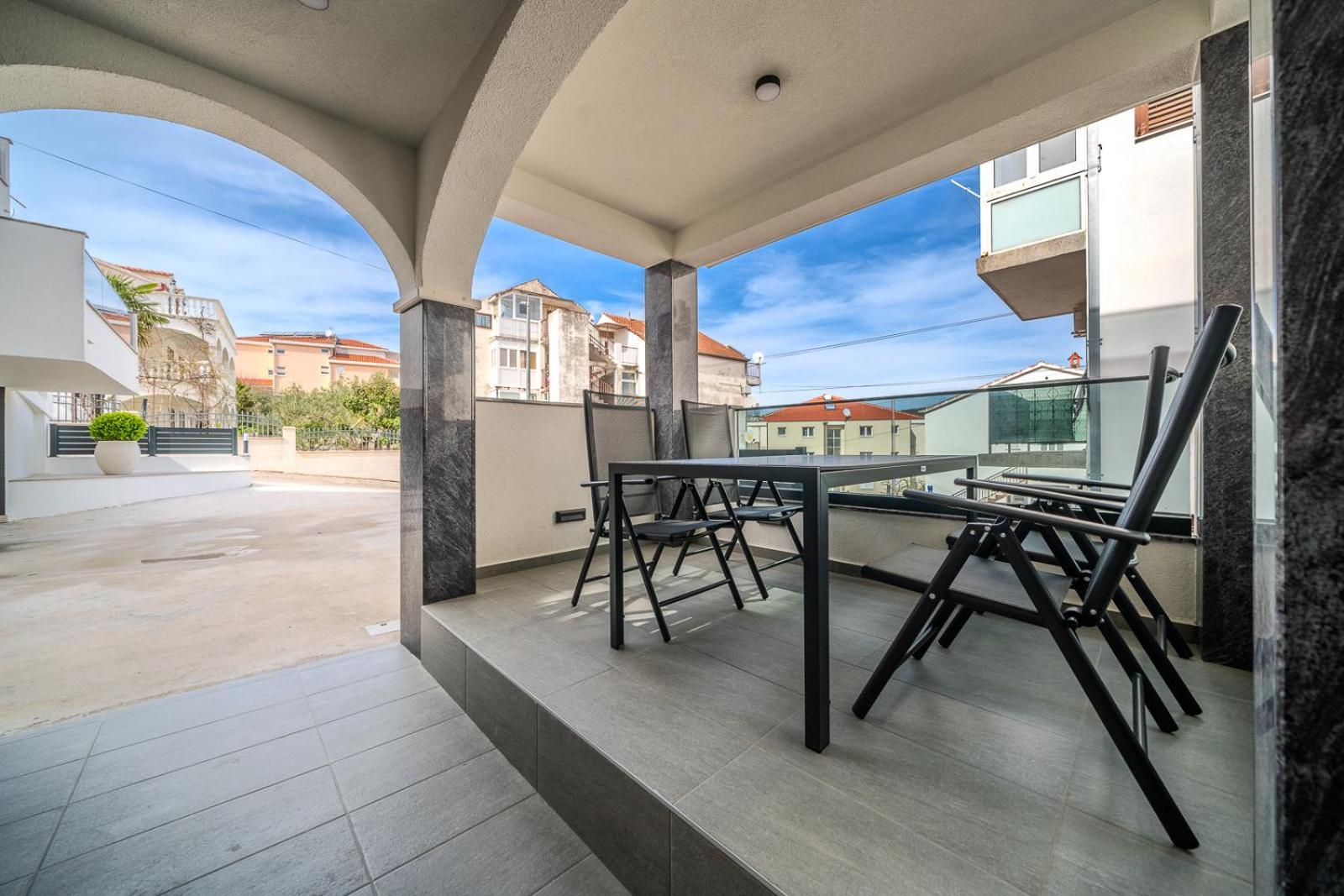 Villa Diamond โตรกีร์ ภายนอก รูปภาพ