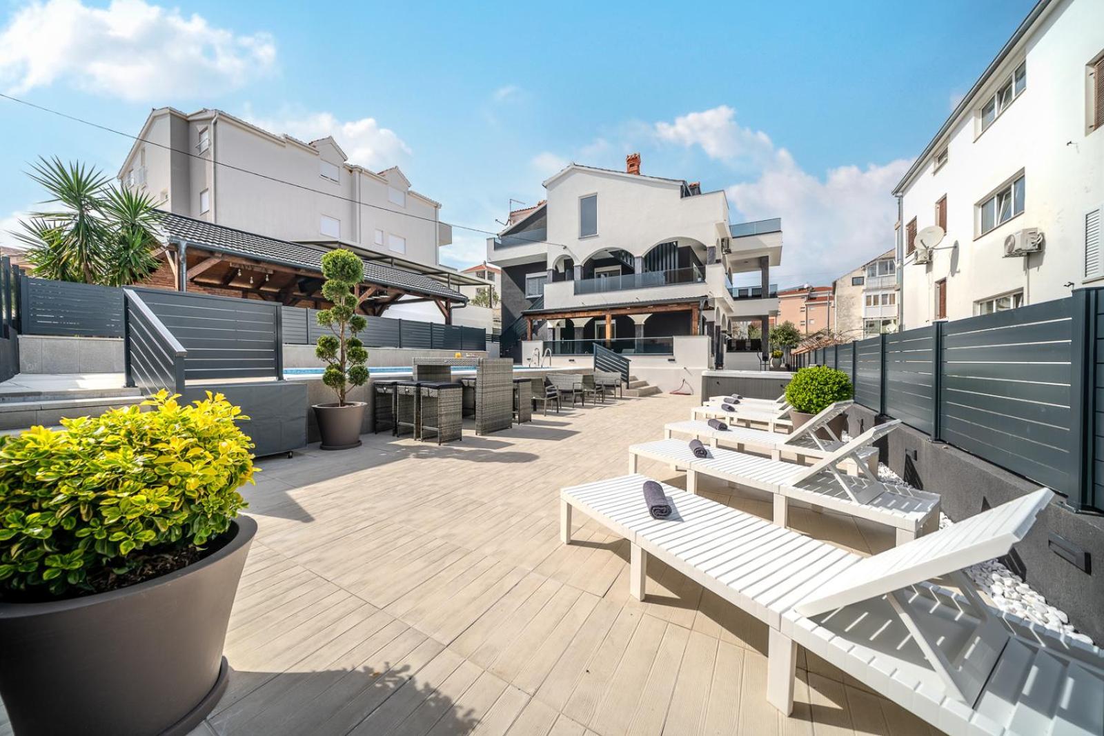 Villa Diamond โตรกีร์ ภายนอก รูปภาพ