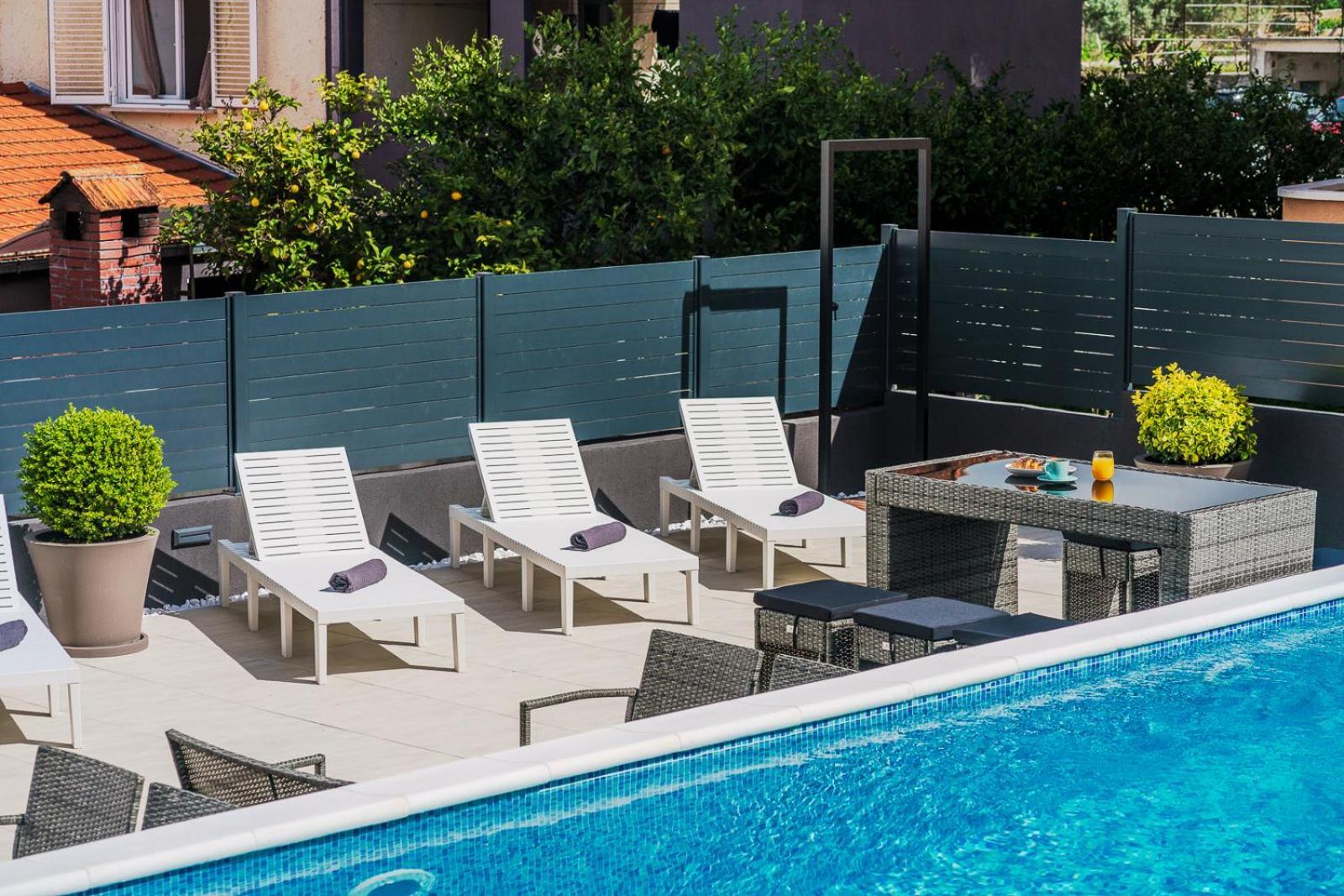 Villa Diamond โตรกีร์ ภายนอก รูปภาพ